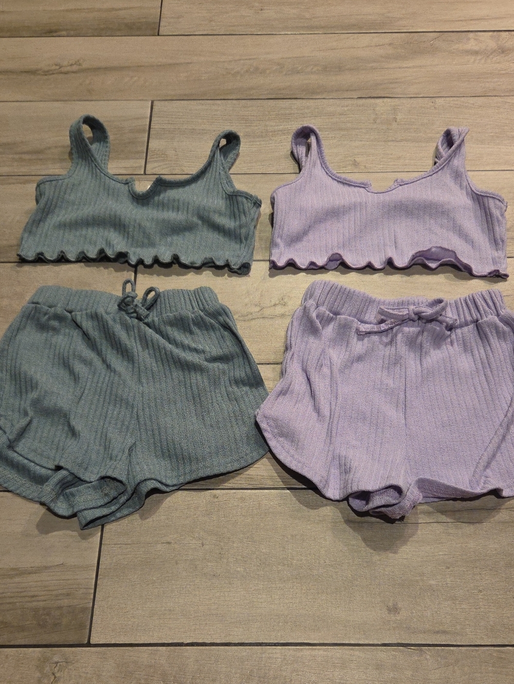 🍁SHEIN Ribbed Tank & Shorts Lounge Pajama Set in Green and Lavender
